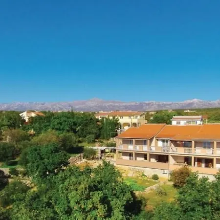 Apartman Domagoj דירה
